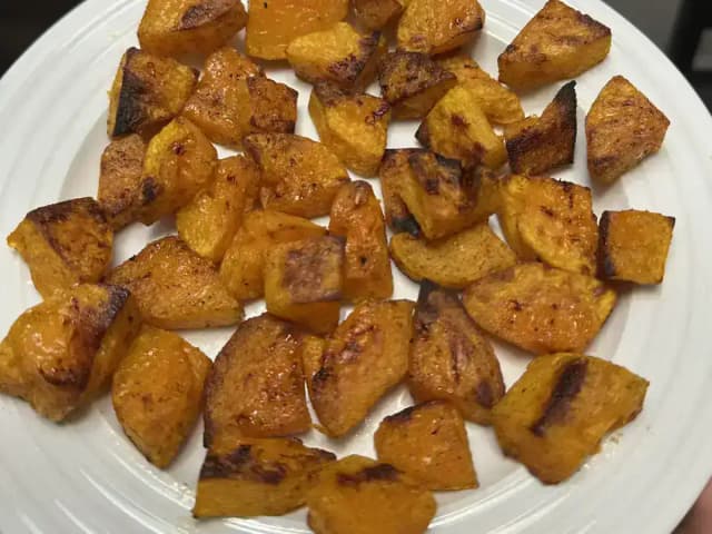 Abóbora Butternut Assada com Canela e Maple: prato pronto