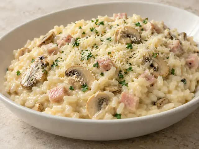 Arroz à Piamontese: Receita Cremosa e Acompanhamentos: prato pronto