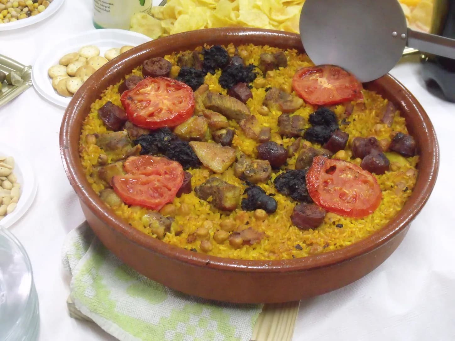 Arroz de Forno Cremoso com Frango e Queijo Gratinado Fácil: foto do prato pronto