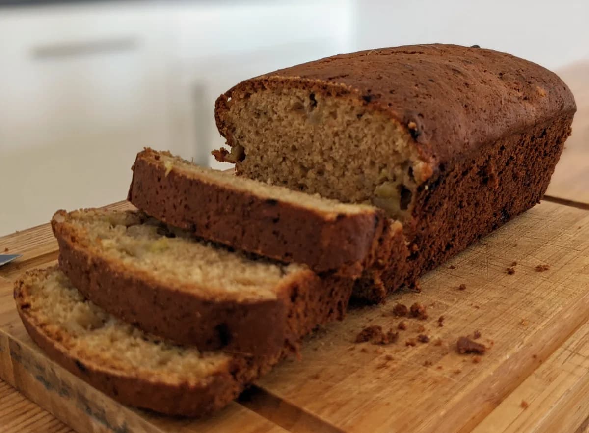 Bolo de Banana com Aveia e Passas: foto do prato pronto
