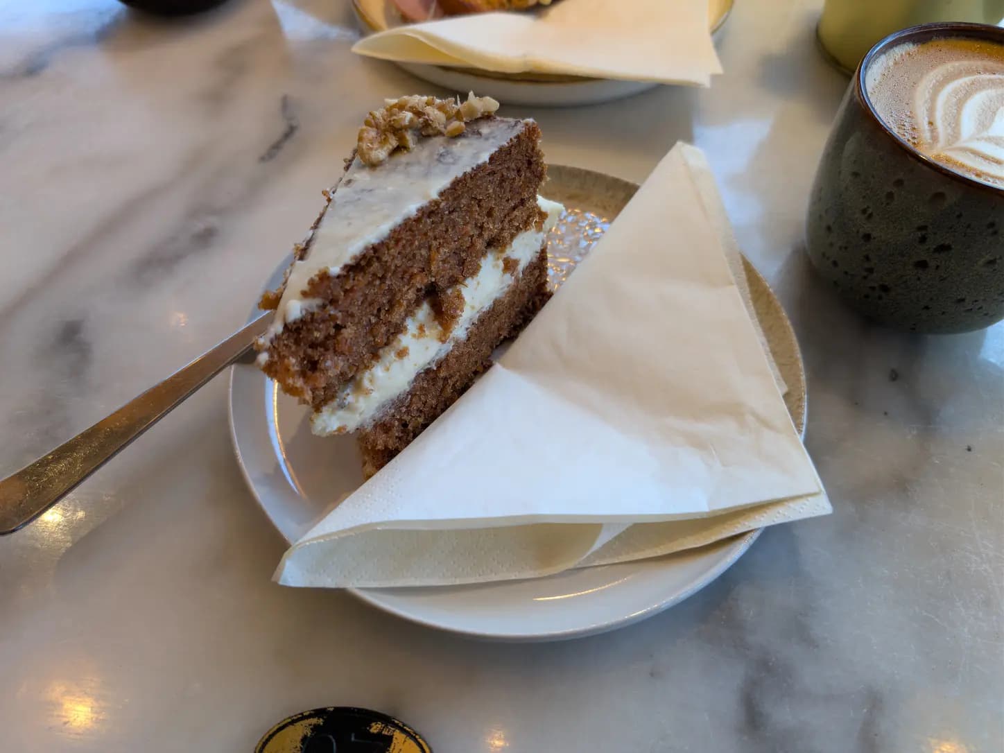 Bolo de Cenoura Simples e Fofinho: foto do prato pronto