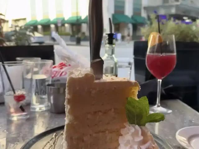 Bolo de Coco Fofinho e Molhadinho com Calda: prato pronto