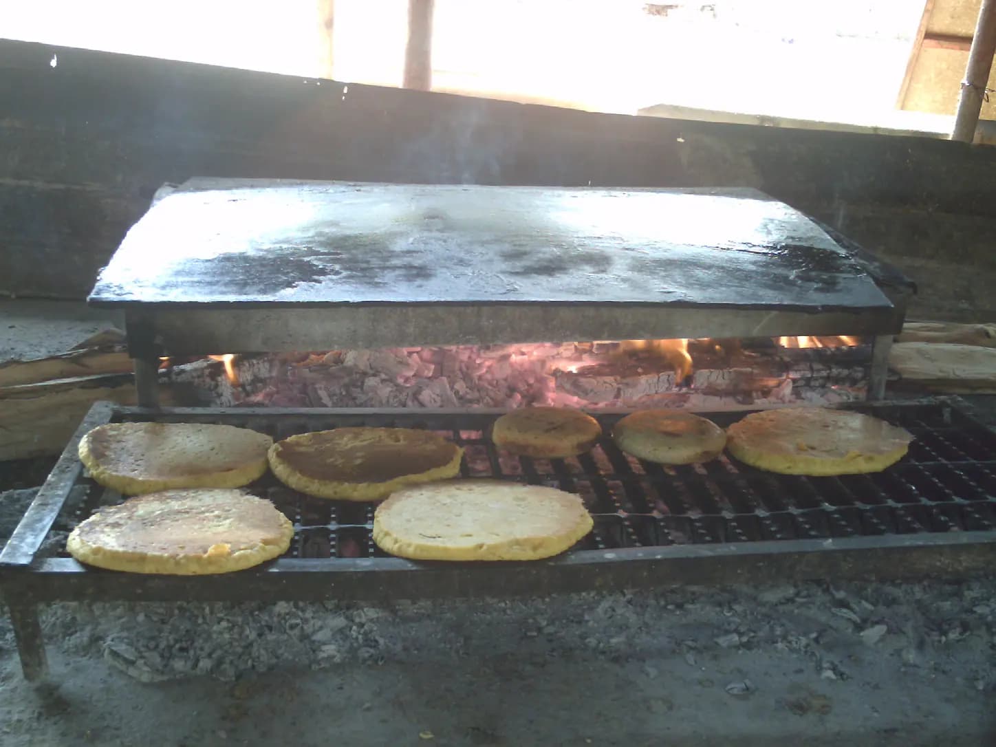 Cachapas Venezuelanas: Panqueca de Milho Verde com Queijo: foto do prato pronto