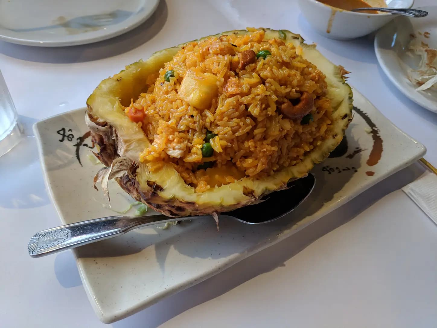 Camarão no Abacaxi com Arroz e Requeijão: foto do prato pronto