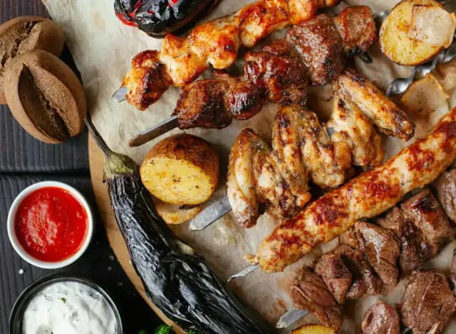 Churrasco Bom e Barato com Carne de Segunda: Receita Completa: prato pronto