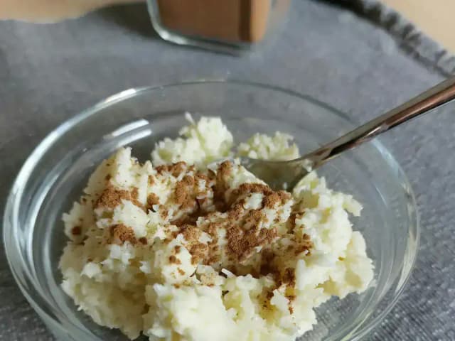 Cocada Cremosa de Colher: 200 g de Coco Rende 14 Porções: prato pronto