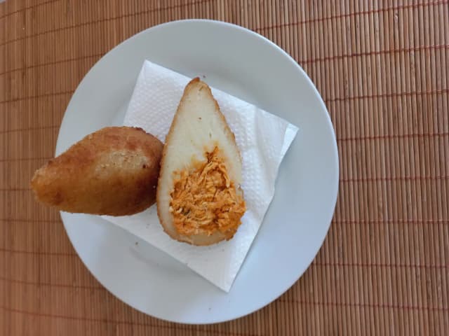 Coxinha de Frango com Catupiry Tradicional: prato pronto