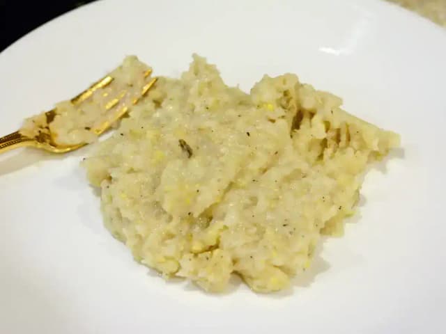 Creme de milho verde fresco com leite e manteiga: prato pronto