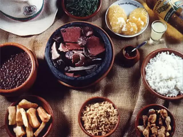 Feijoada sem Carne de Porco Encorpada: prato pronto