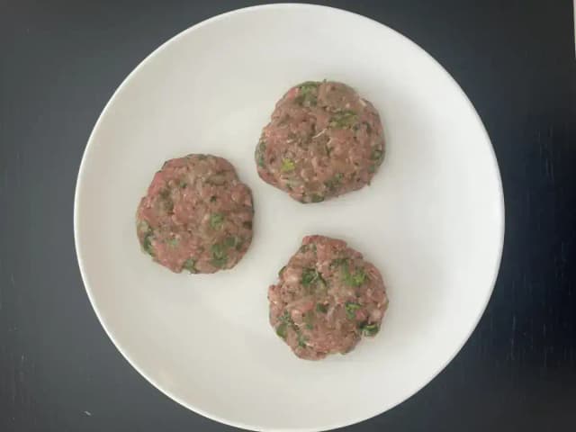 Hambúrguer Fit com Patinho: prato pronto