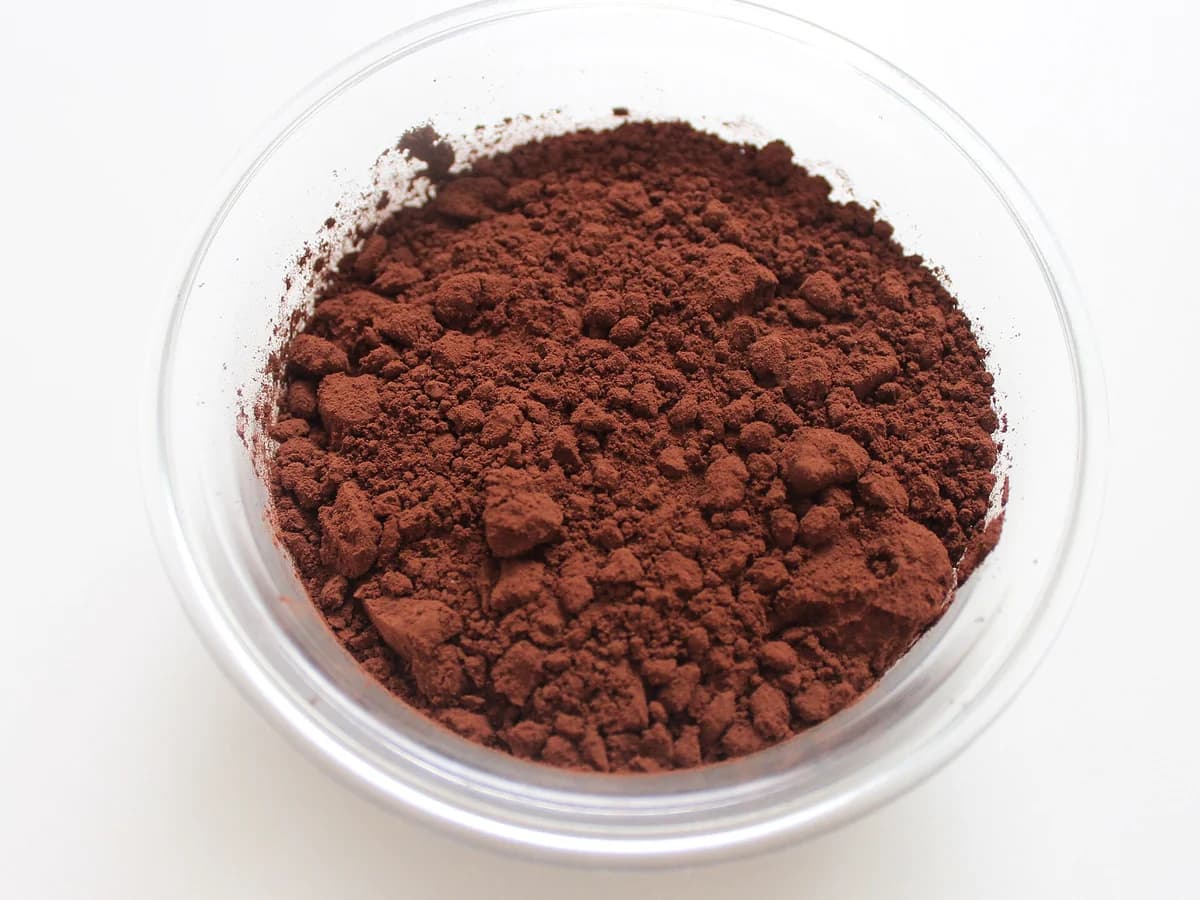 Pão de ló de chocolate com cacau: 10 fatias: foto do prato pronto