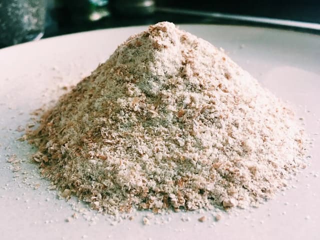 Cestinhas de massa de pastel assadas sem recheio: prato pronto