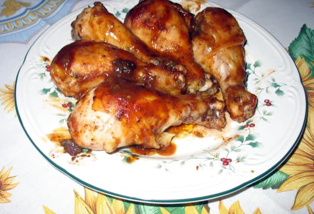 Coxa de Frango ao Molho de Tomate Rústico: prato pronto
