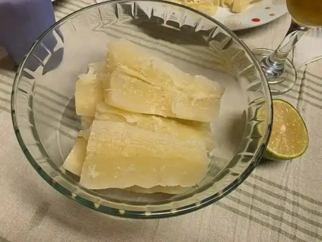 Mandioca Cozida Cremosa: 1 kg Rende 4 Porções em 25 Min: prato pronto