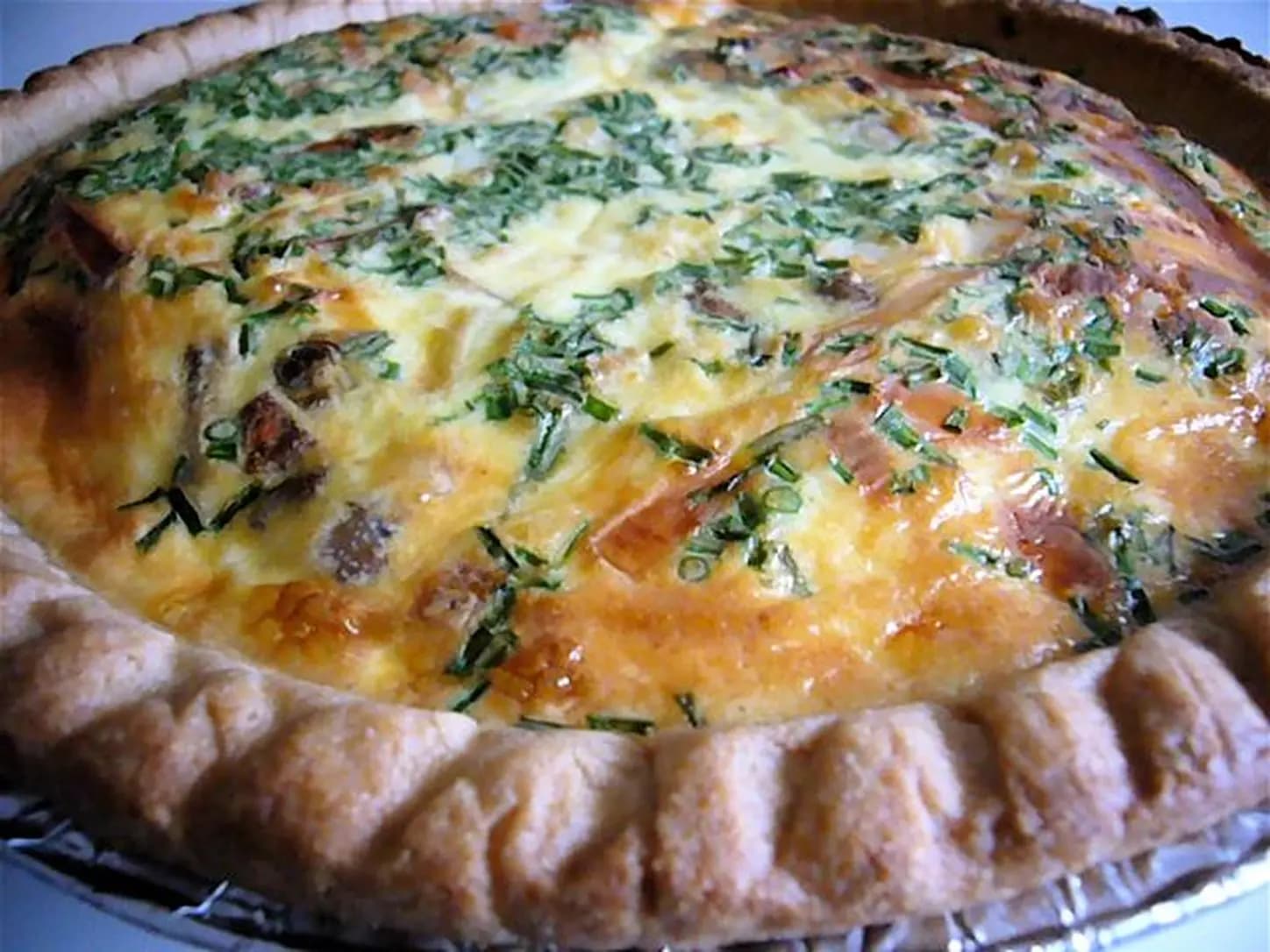Quiche sem Glúten de Cebola e Nozes: foto do prato pronto