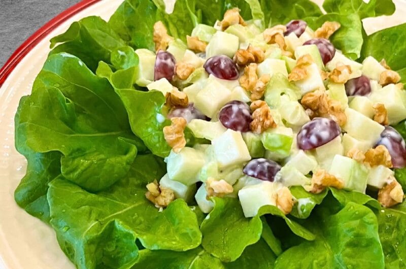 Salada de Maçã com Nozes e Iogurte